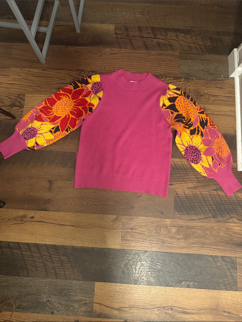JODIFL Bright Pink Floral Sleeve Women's Sweater size Large